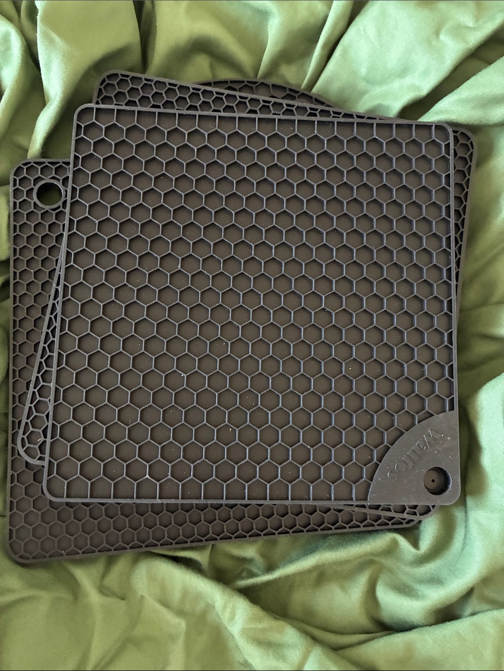 Silicone Hex Grid Trivet / Pot Holder - Brown, 4 Square, 2 Round